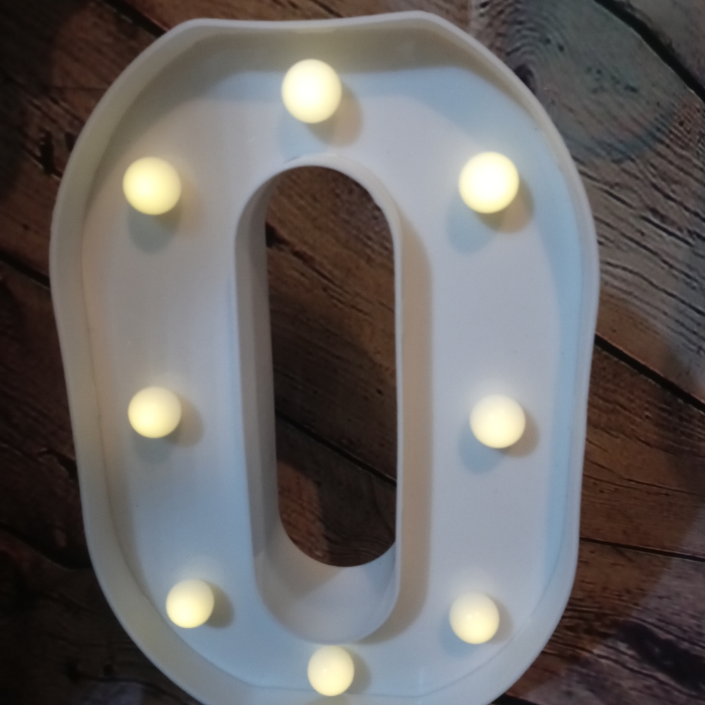 Light up O